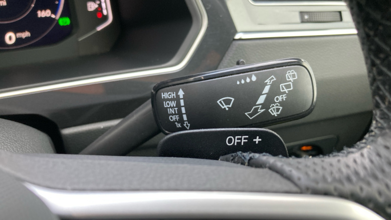 Volkswagen Tiguan 2.0 TDI 4Motion R-Line 5dr DSG Diesel Estate